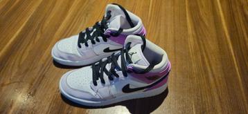 Nike Air Jordan 1 Mid Barely grape / limited edition