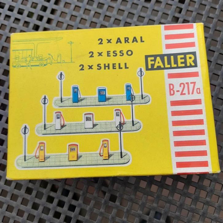 FALLER AUTO MOTOR SPORT nr B-217a BENZINEPOMPEN*Mint InBox*., Verzamelen, Spoorwegen en Tram, Nieuw, Overige soorten, Schaalmodel