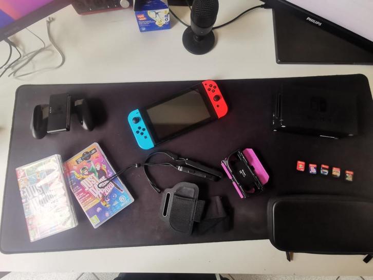 Nintendo Switch pakket – Uitgebreide Set + Spelletjes, Games en Spelcomputers, Games | Nintendo Switch, Gebruikt, Ophalen