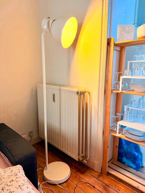 Floor Lamp – White – Industrial Style, Huis en Inrichting, Lampen | Vloerlampen, Zo goed als nieuw, Ophalen