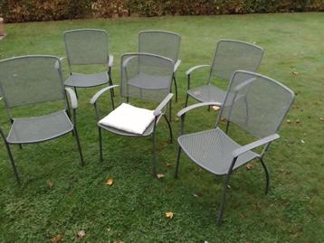 6 massief metalen stoelen aan spotprijs voor buiten beschikbaar voor biedingen