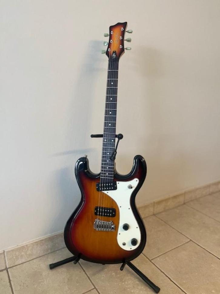 Harley Benton Mosrite, Muziek en Instrumenten, Snaarinstrumenten | Gitaren | Elektrisch, Zo goed als nieuw, Solid body, Overige merken
