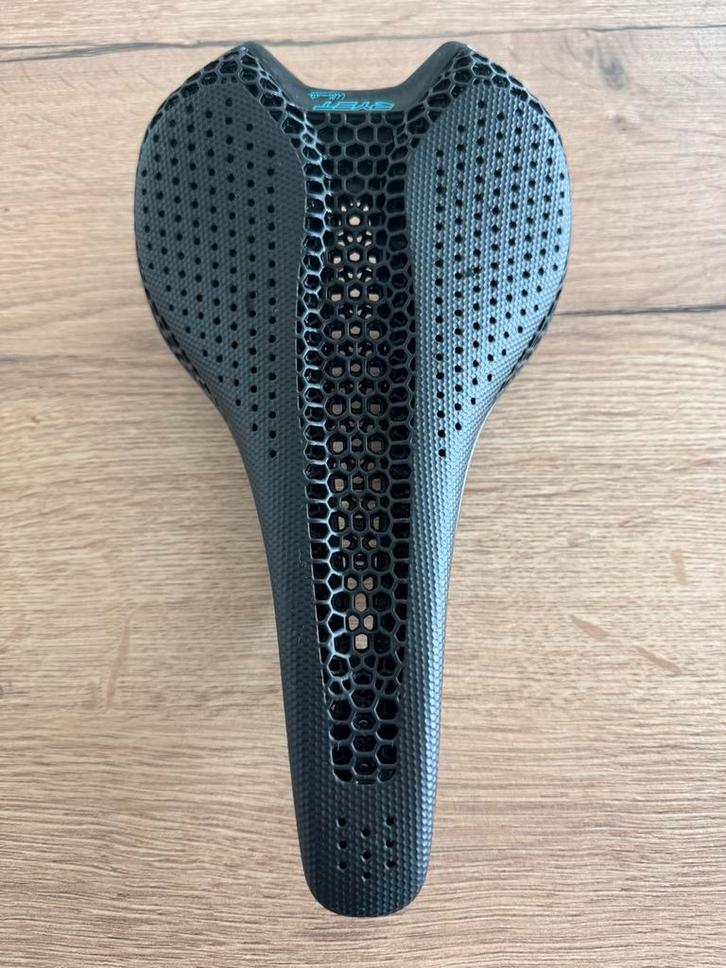 Ryet 3D Carbon stoel, Fietsen en Brommers, Fietsonderdelen, Zo goed als nieuw, Zadel, Ophalen