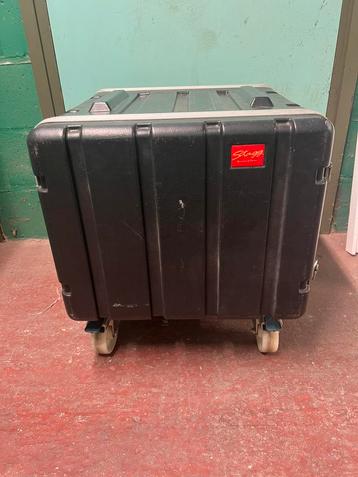 8U Rack op wielen beschikbaar voor biedingen