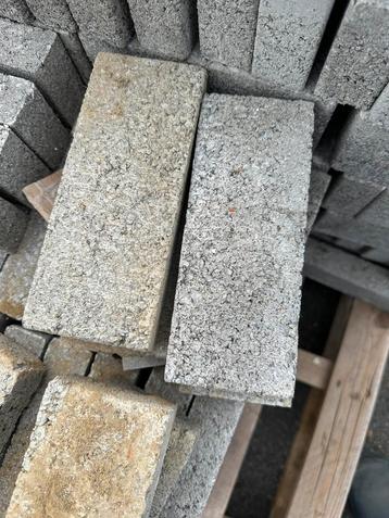 Stelblokjes (afstandshouders) betonnetten beschikbaar voor biedingen