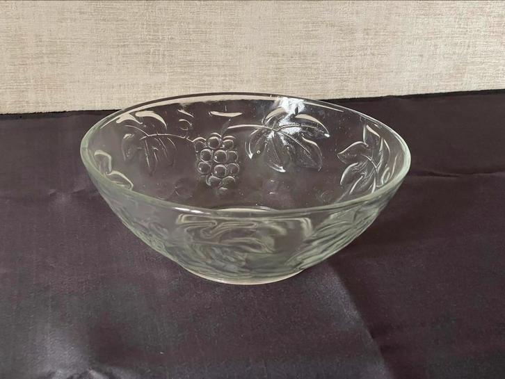 Gegraveerde glazen slakom, Antiek en Kunst, Antiek | Glaswerk en Kristal, Ophalen of Verzenden