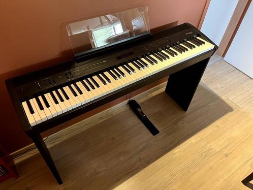 Piano Roland FP-60X, Muziek en Instrumenten, Keyboards, Zo goed als nieuw, 88 toetsen, Roland, Aanslaggevoelig, Ophalen