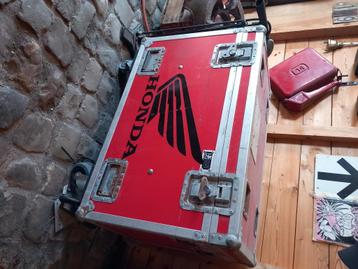 Honda flightcase beschikbaar voor biedingen
