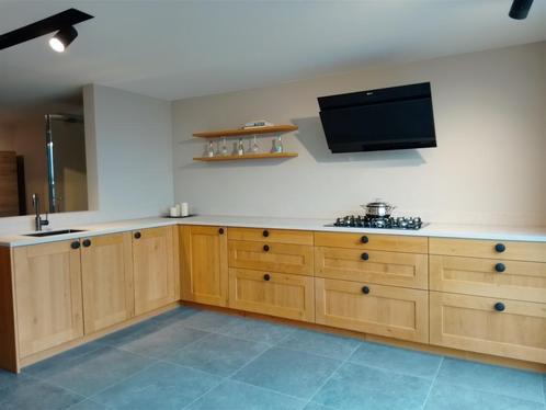 FINEER KEUKEN MET WERKBLAD IN COMPOSIET - TOONZAAL, Huis en Inrichting, Keuken | Complete keukens, Nieuw, Hoekkeuken, Overige kleuren