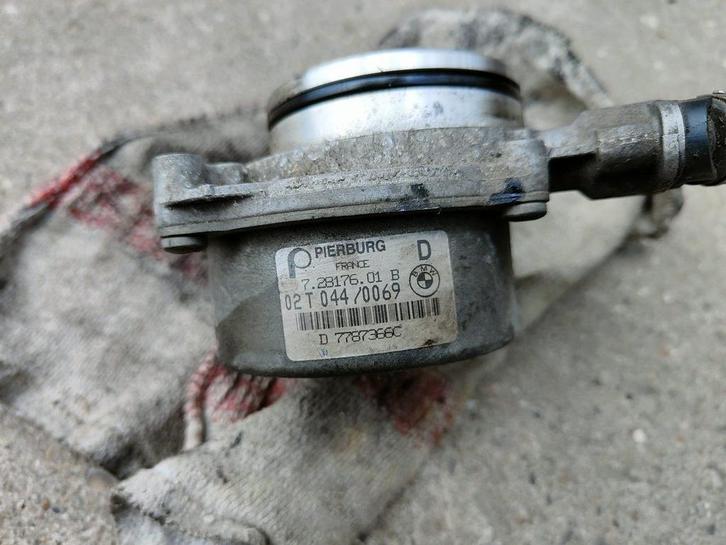Vacuumpomp BMW 3 / 5 / X3 / X5 serie E46 E39 E60 E83 E53  M4, Auto-onderdelen, Motor en Toebehoren, BMW, Gebruikt, Ophalen of Verzenden