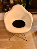 Eames replica stoelen 7 stuks, Huis en Inrichting, Ophalen, Zo goed als nieuw, Drie