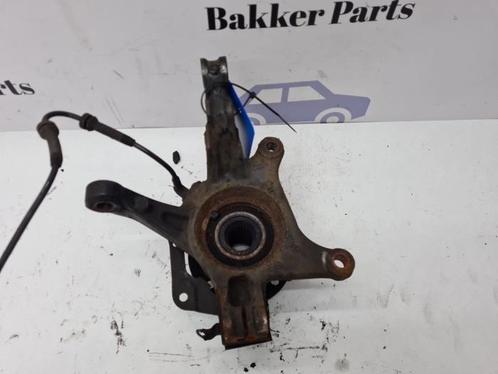 Fusee links-voor van een Renault Captur, Auto-onderdelen, Ophanging en Onderstel, Renault, Gebruikt, 3 maanden garantie