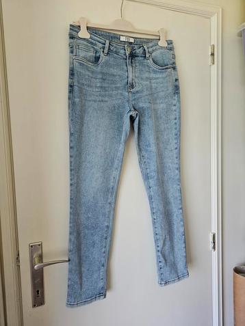 RD Display. Jeans. 40. 