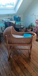 Schommelwieg, rieten mand, bamboe onderstel, €120, Enlèvement, Utilisé, Berceau
