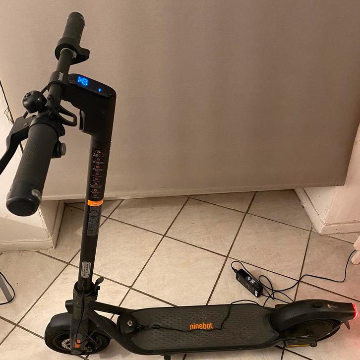 Trottinettes, Vélos & Vélomoteurs, Trottinettes, Utilisé, Step électrique (E-scooter), Enlèvement