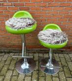 set/2 Funky groene barkrukken, 1970s, Huis en Inrichting, Ophalen