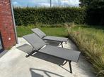 Twee Hydra grijze zonnebedden van Jati & Kebon, Tuin en Terras, Ligbedden, Ophalen of Verzenden, Zo goed als nieuw, Aluminium
