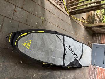 7’6 Dakine world traveller boardbag beschikbaar voor biedingen