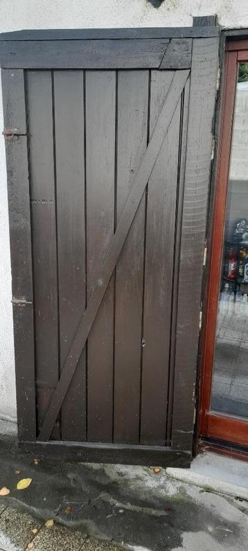 Porte abris de jardin en bois beschikbaar voor biedingen
