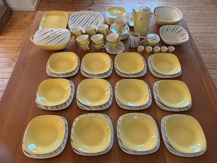 Volledig servies van Boch Okapi, Antiek en Kunst, Antiek | Servies compleet, Ophalen