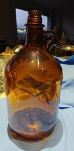 fles groot 2/3 l labo jaren 70 bruine kleur, Enlèvement ou Envoi