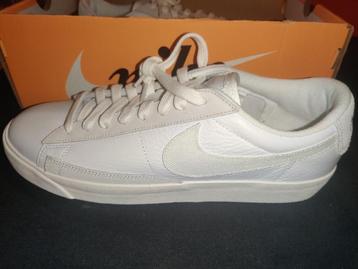 Nike schoenen, Nike basketball Lebron James schoenen, Kleding | Heren, Schoenen, Ophalen, Wit, Overige typen, Nike