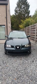 SEAT in zeer goede staat – Benzine – €2000, Auto's, Blauw, Ibiza, Particulier, 2 deurs