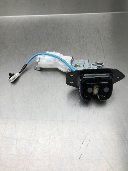 SLOTVANGER ACHTERKLEP Nissan Micra (K13) (01-2010/03-2017), Auto-onderdelen, Carrosserie, Nissan, Gebruikt