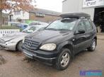 MERCEDES ML W163 GRIJS LEER LEDER INTERIEUR COMPLEET, Auto-onderdelen, Gebruikt, Mercedes-Benz