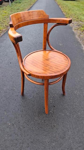 12 thonet cafe stoelen antiek vintage finish horeca partij, Huis en Inrichting, Ophalen of Verzenden, Bruin, Hout