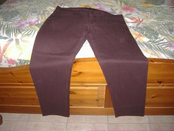 Casual broek beschikbaar voor biedingen