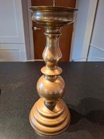 Chandelier en cuivre, Enlèvement