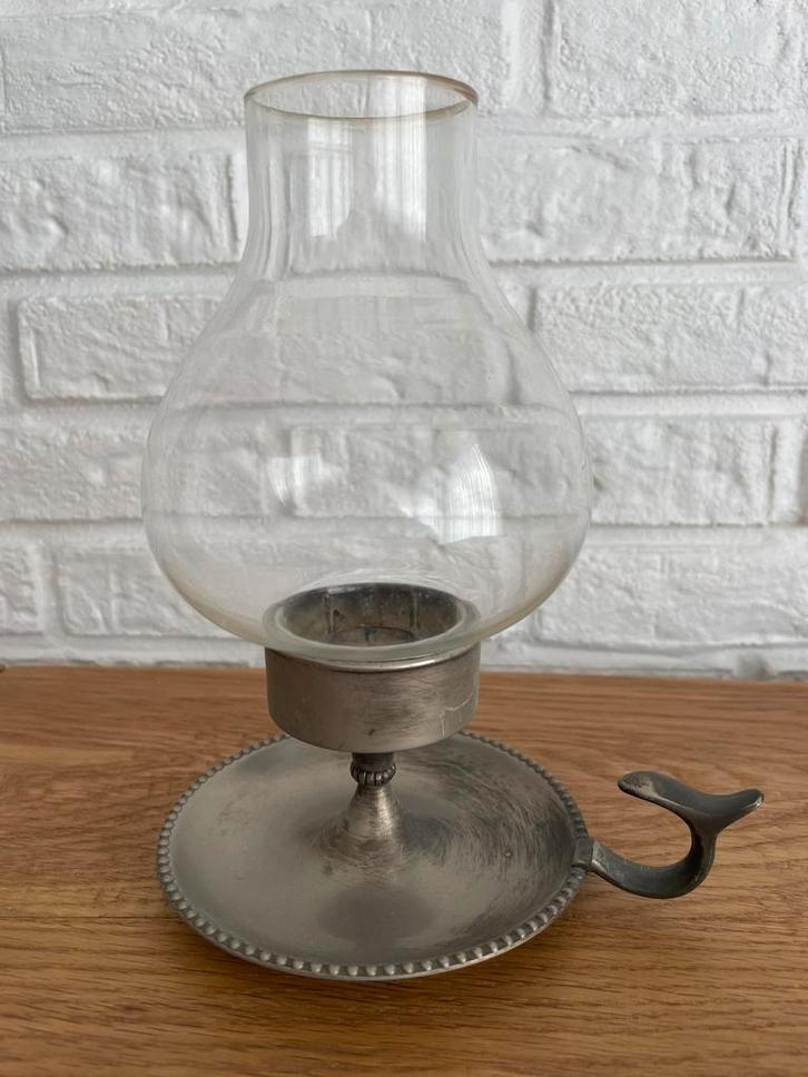 Vintage kandelaar met glas en handvat (hoogte 18 cm), Antiek en Kunst, Antiek | Kandelaars, Overige materialen, Ophalen