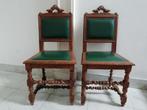 2 stoelen - massief hout, groen leer & houtsnijwerk, Gebruikt, Twee, Overige kleuren, Hout