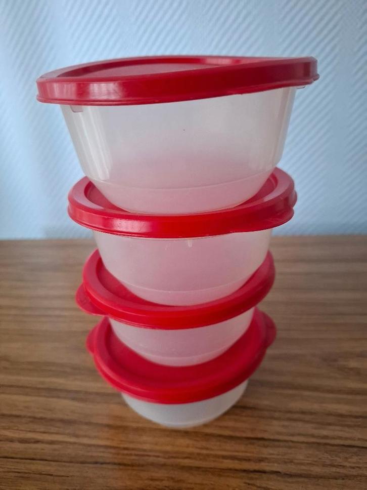 Plastieken potjes 4 stuks Tupperware, Huis en Inrichting, Keuken | Tupperware, Zo goed als nieuw, Overige typen, Rood, Ophalen of Verzenden