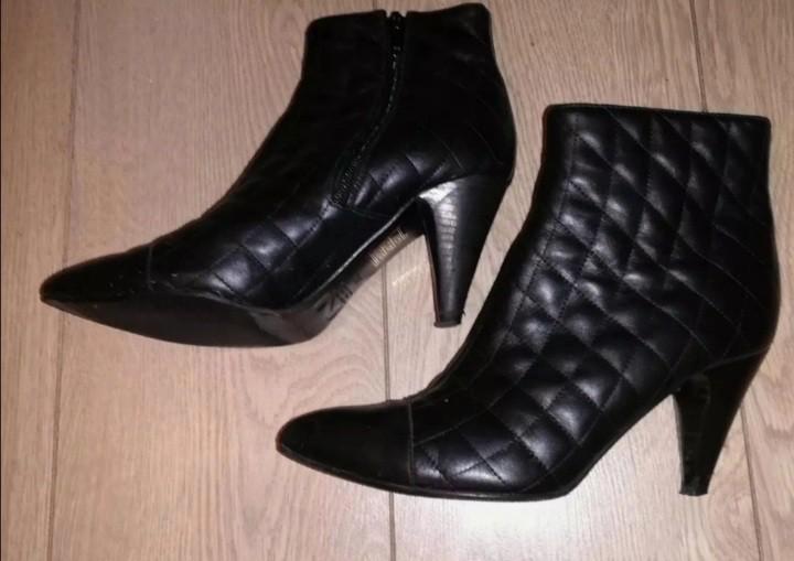 Élégantes bottines Nathan-Baume, neuves. Cuir noir matelassé, Kleding | Dames, Schoenen, Nieuw, Lage of Enkellaarzen, Zwart, Ophalen of Verzenden