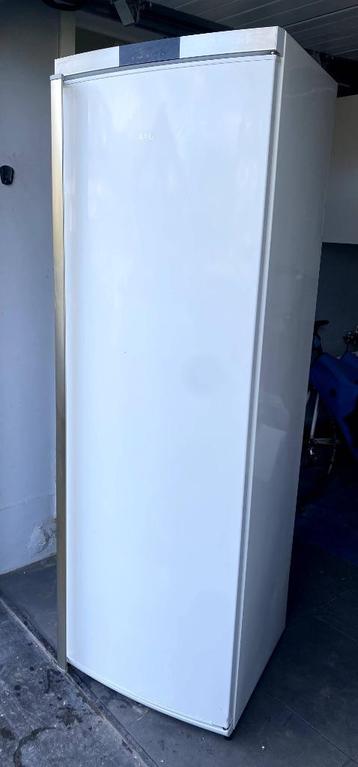Grote koelkast AEG - 389 l - Energie F klasse