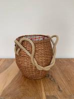 Roodkapje en.... Vintage mand, Huis en Inrichting, Ophalen, Mand
