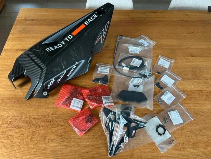 KTM Superduke 1290/1390 Full Carbon RR undertail NIEUW!!, Motoren, Accessoires | Overige, Zo goed als nieuw, Ophalen of Verzenden