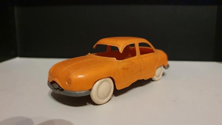 1/43 Panhard Dyna plastic, Hobby en Vrije tijd, Modelauto's | 1:43, Zo goed als nieuw, Ophalen of Verzenden