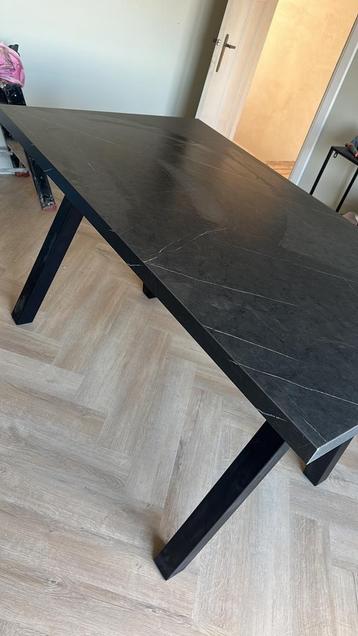 Marmerlook bartafel 150 x 90 beschikbaar voor biedingen