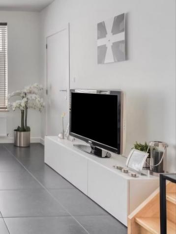 Ikea Besta wit TV-meubel beschikbaar voor biedingen
