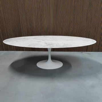 Knoll Saarinen Tafel 244cm Calacatta Gold (Oval)