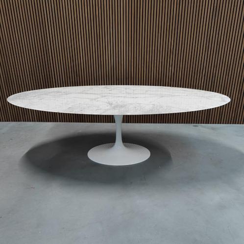 Knoll Saarinen Tafel 244cm Calacatta Gold (Oval), Huis en Inrichting, Tafels | Eettafels, Nieuw, 200 cm of meer, Vijf personen of meer