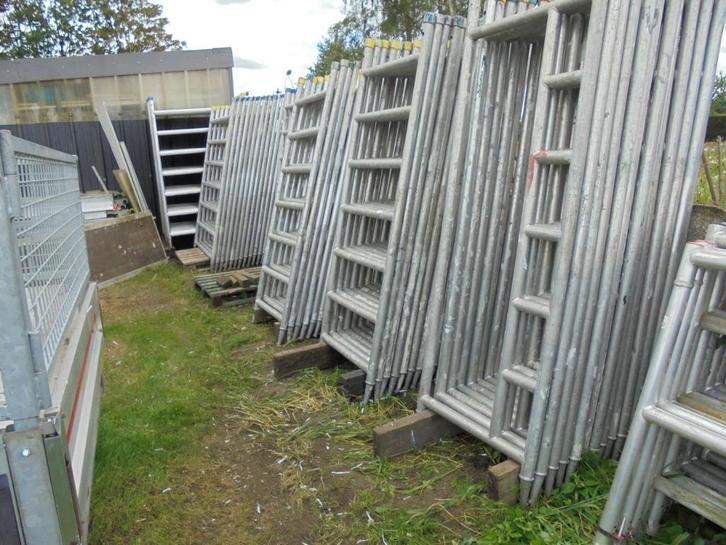 Steigers en onderdelen voor wijnig geld Al vanaf 25 €, Doe-het-zelf en Bouw, Steigers, Zo goed als nieuw, 5 meter of hoger, Ophalen