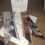 2 lange sjaaltjes  Dior, Kleding | Dames, Mutsen, Sjaals en Handschoenen, Ophalen of Verzenden, Zo goed als nieuw