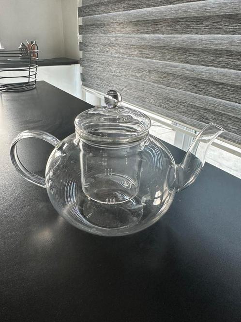 Théière en verre avec filtre à thé – Excellent état, Huis en Inrichting, Keuken | Servies, Zo goed als nieuw, Glas, Ophalen