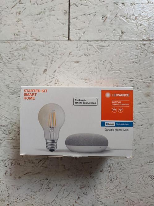 Google home mini + smart lamp, Huis en Inrichting, Lampen | Losse lampen, Zo goed als nieuw, Ophalen