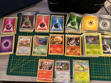 Diverses cartes Pokémon, Enlèvement ou Envoi, Comme neuf, Plusieurs cartes, Foil