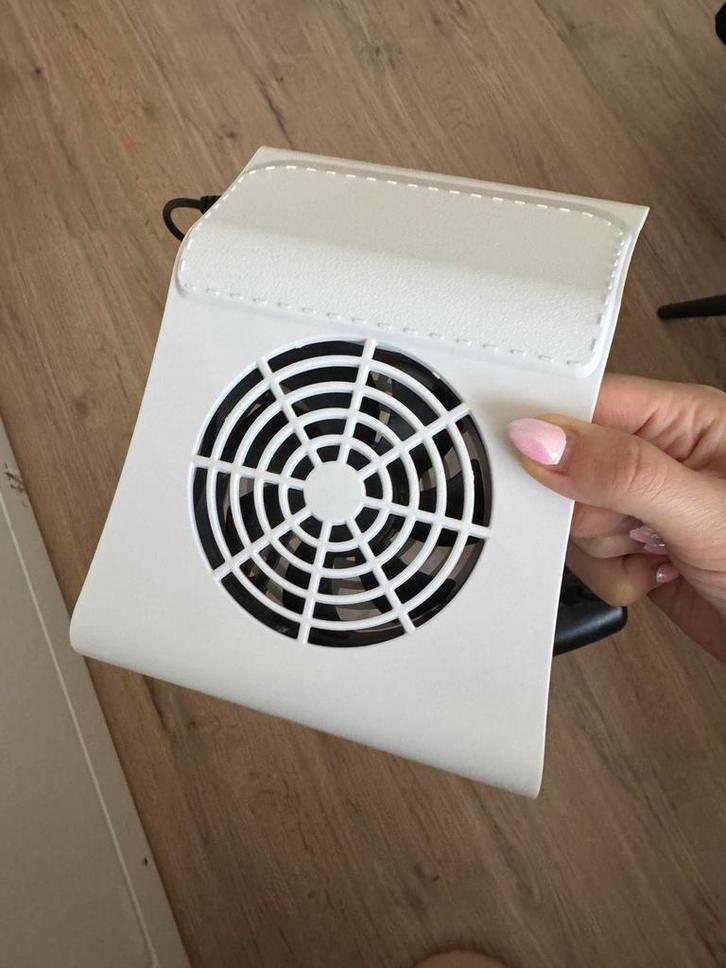 Nagelstofafzuiger / stofvanger – nieuw, perfect werkend!, Handtassen en Accessoires, Uiterlijk | Cosmetica en Make-up, Zo goed als nieuw